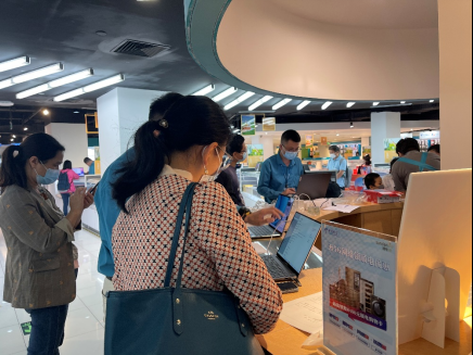 深圳消费电子和家电购置补贴启动首日:市民消费兴致高,商家活动力度大